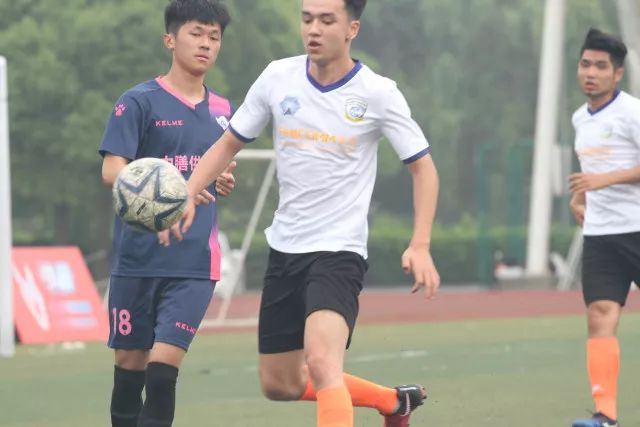 库里27分哈特三双 勇士负尼克斯跌回西部第十